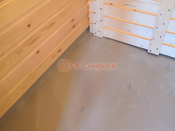 Пластиковый поддон в помывочной